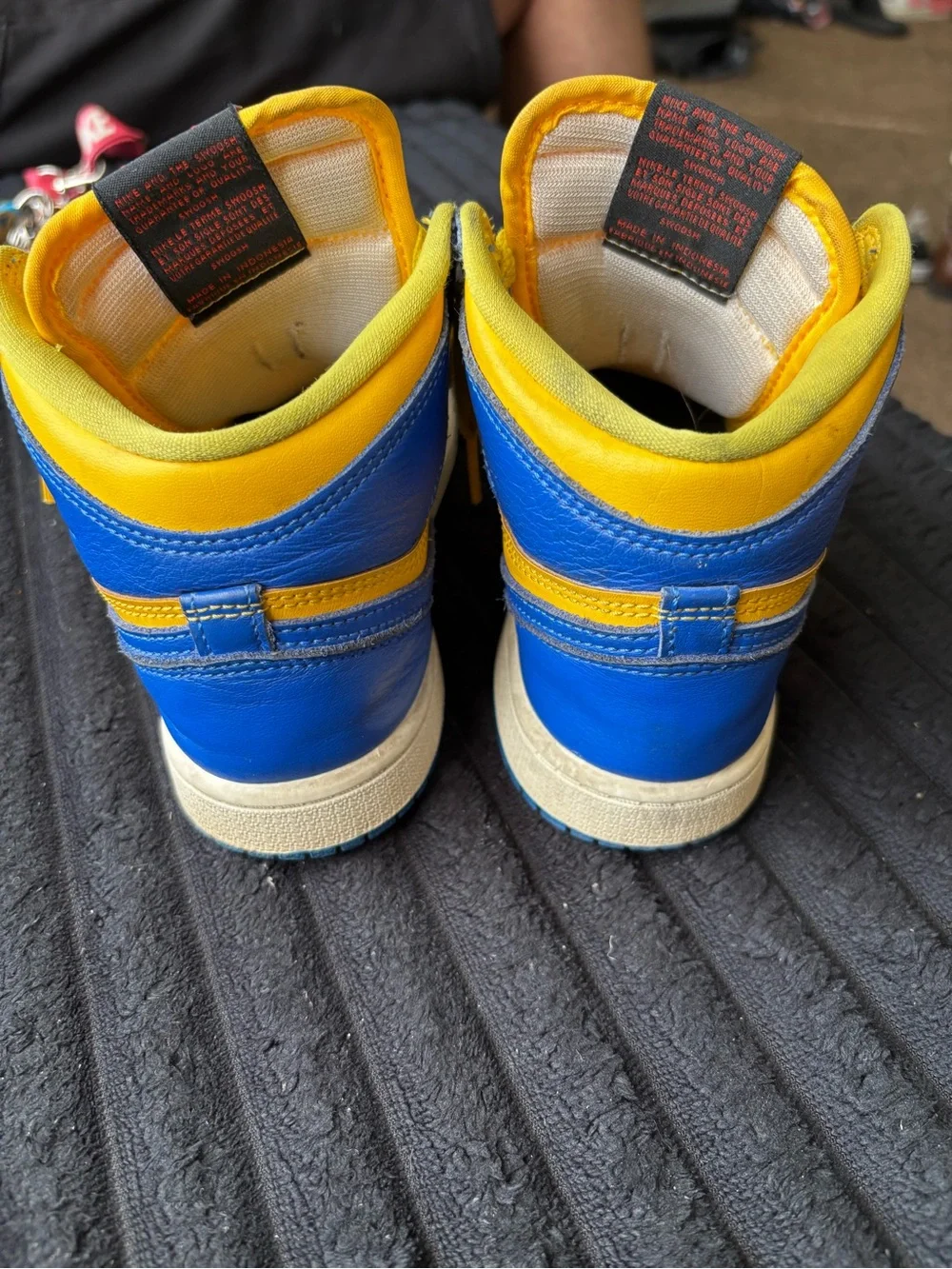 Nike Kids Mid-Top Sneakers in Yellow & Blue